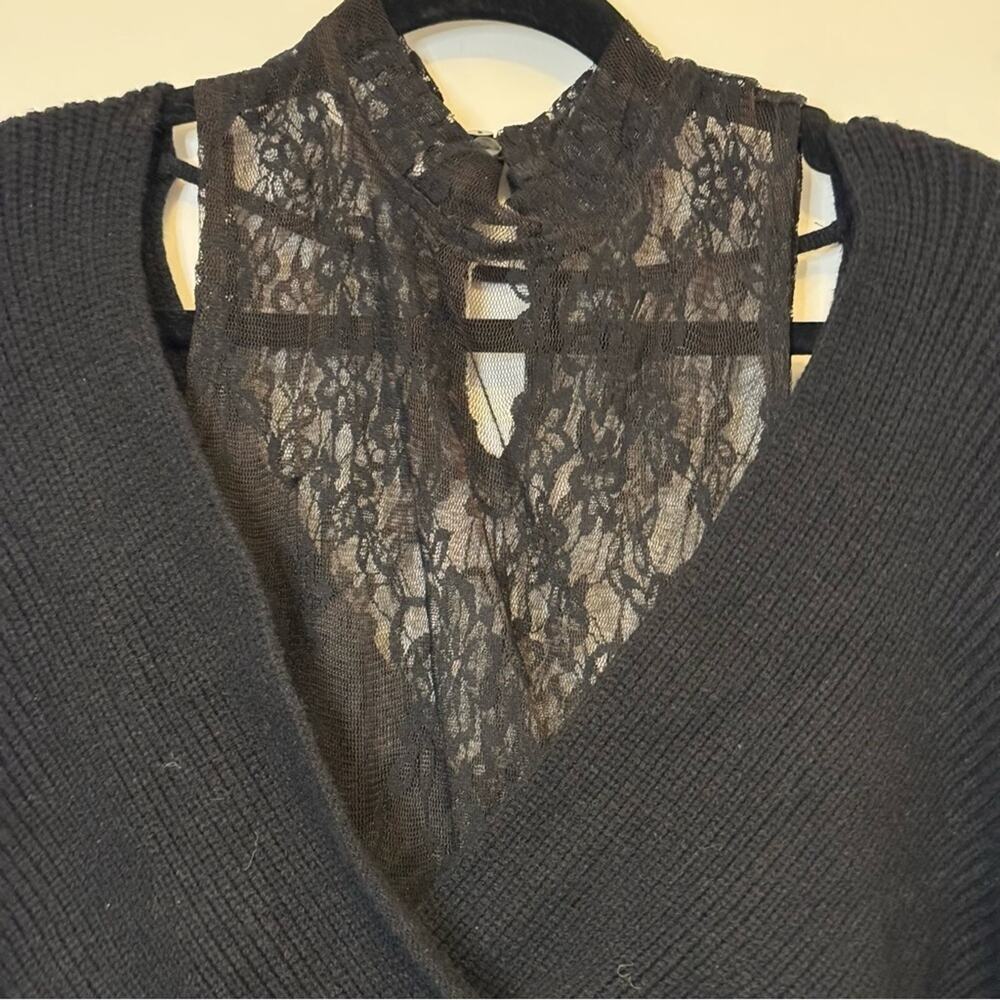 Sage Black Lace Top - Picture 5 of 5
